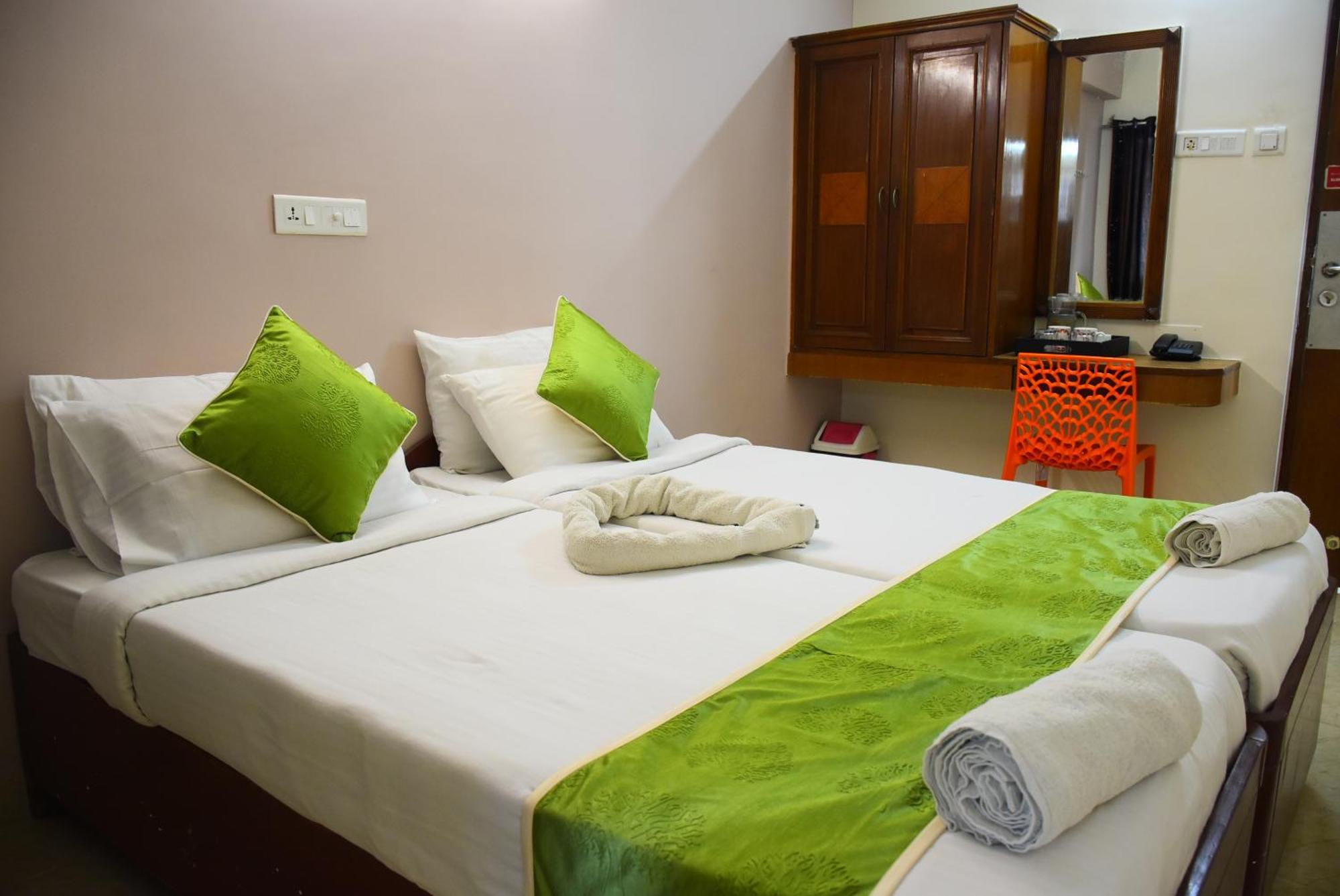 Naksha Tree Hotels Kishore Inn - Koyambedu Madrás Exterior foto